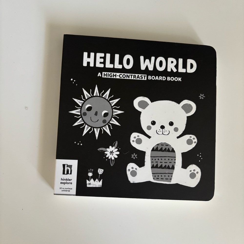 HELLO WORLD High-Contrast Board Book - Black & White